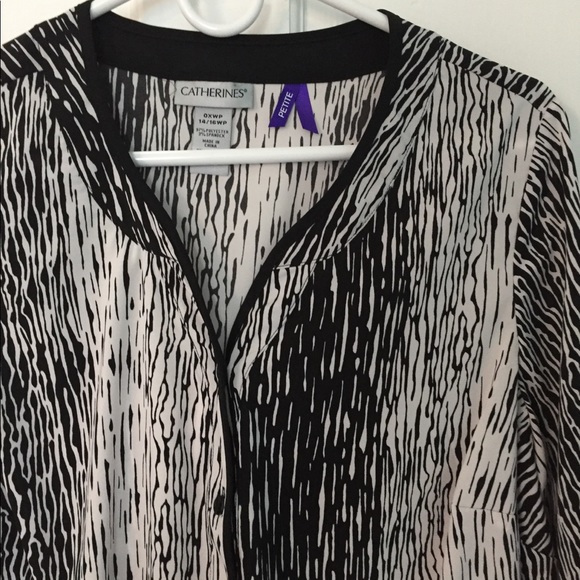 Catherine s black and white blouse - Picture 2 of 6
